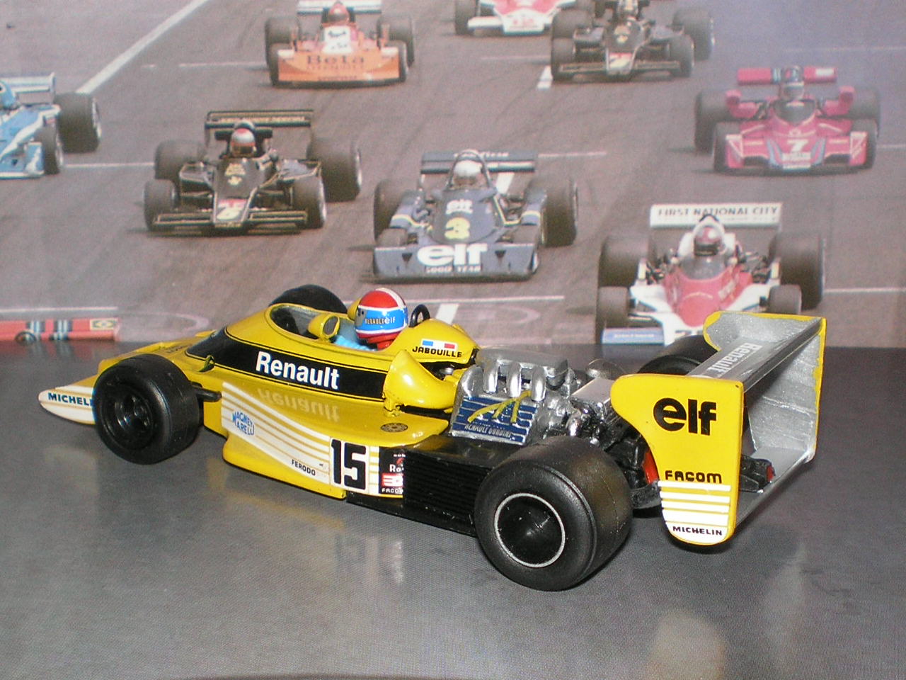 [RenaultR01b.JPG]