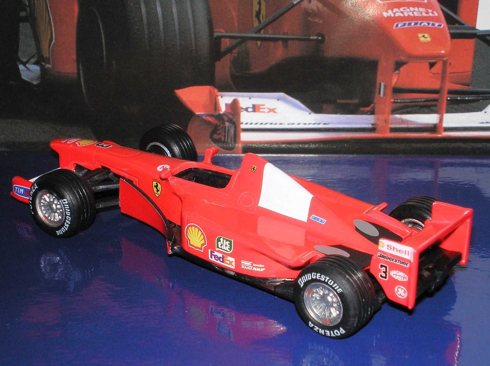 [FerrariF12000b.JPG]