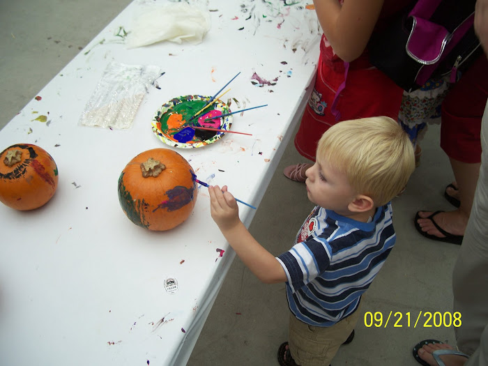 Painting my pumpkin!!