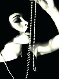 [louise-brooks-2a.jpg]