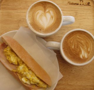 [Japan+Egg+Sandwich+and+Latte.JPG]
