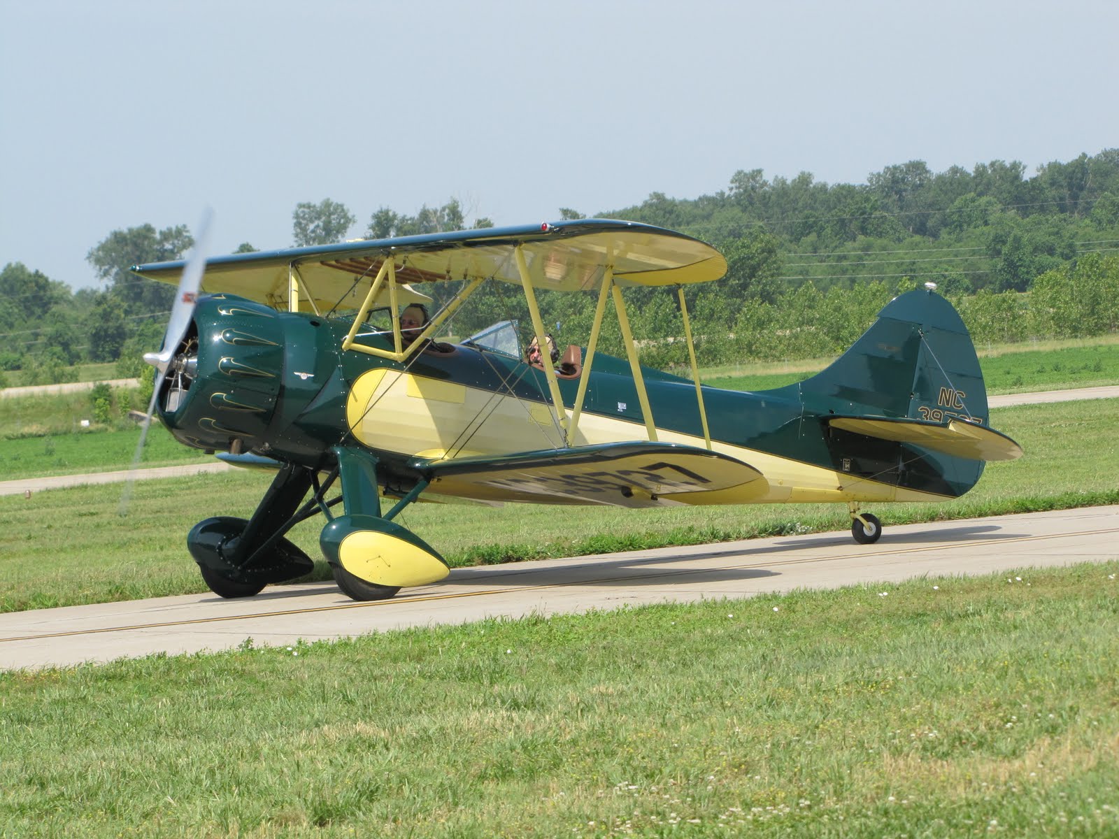 The Aero Experience Green Wacos at the Waco FlyIn, Creve Coeur Airport