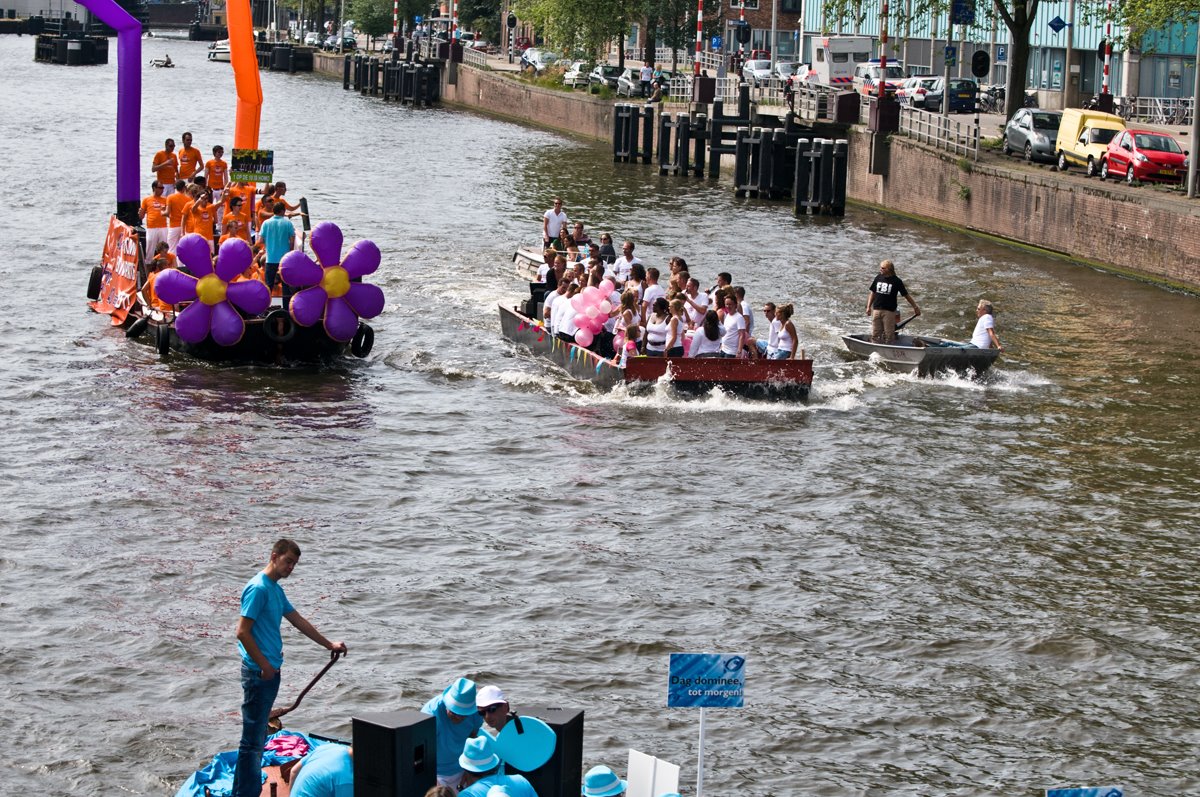 [Amsterdam_Canal+parade_2381.jpg]