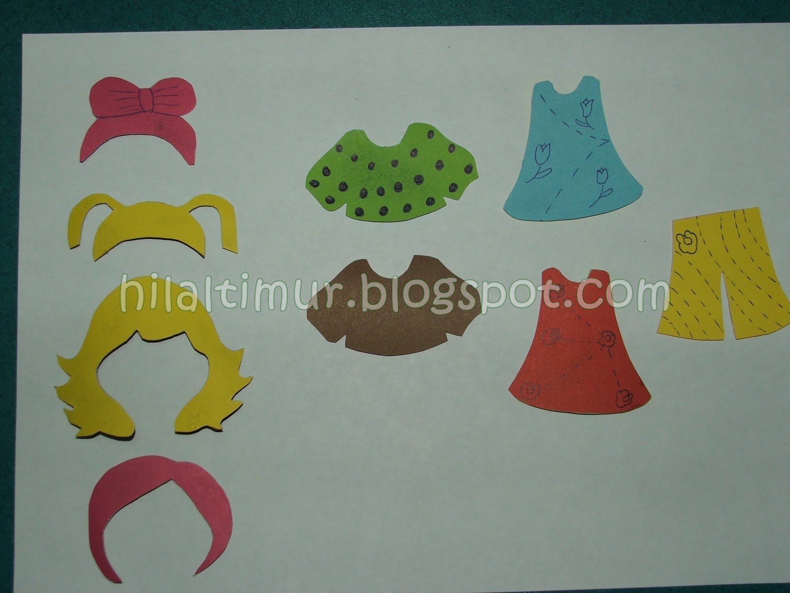 Oyuncak Dükkanı Bebek Giydirme Aktivite Kitabı Saç