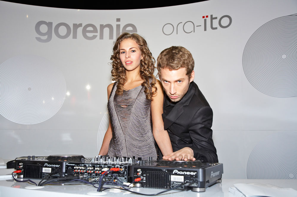[DJ+SHE+in+Ora-Ïto+.jpg]