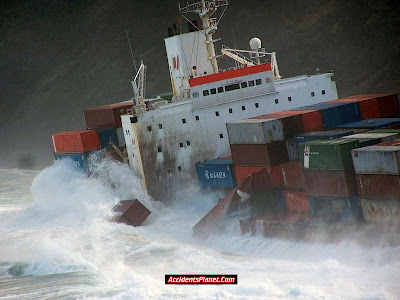 World's Biggest Ship Accidents World%27s+Biggest+Sea+Accidents+%2820%29