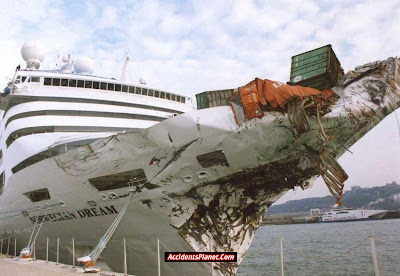 World's Biggest Ship Accidents World%27s+Biggest+Sea+Accidents+%2816%29