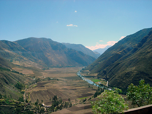 சாக்கர்ட் பள்ளத்தாக்கு" 60 Km பரப்பளவு கொண்ட அழகிய பகுதி - பெரு, புகைப்படங்கள்.. - Page 3 Sacred+Valley+-+Peru+%2821%29