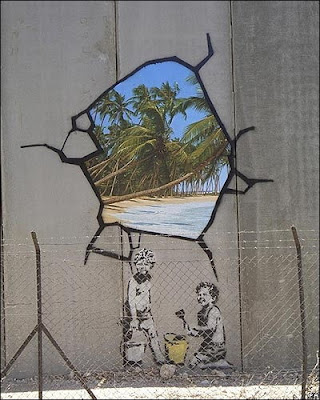 பேங்க்ஸி--வரைந்த "தெருவோர ஓவியங்கள்" - அட்டகாசமான ஓவியங்கள்... - Page 4 Banksy+Street+Art+Photos+%2836%29