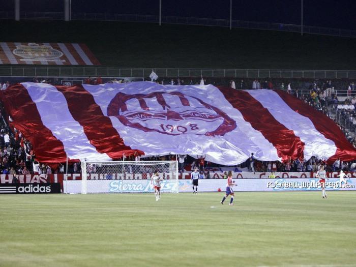 கால்பந்து ரசிகர்களின் குதூகலிப்பு  Chivas+USA+Fans.