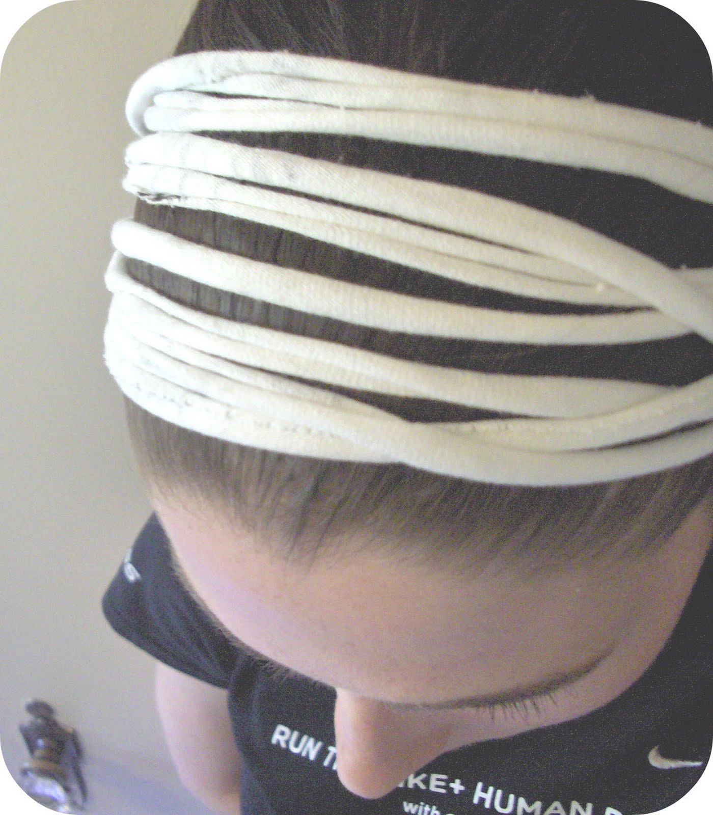 [t-shirt+headband.jpg]