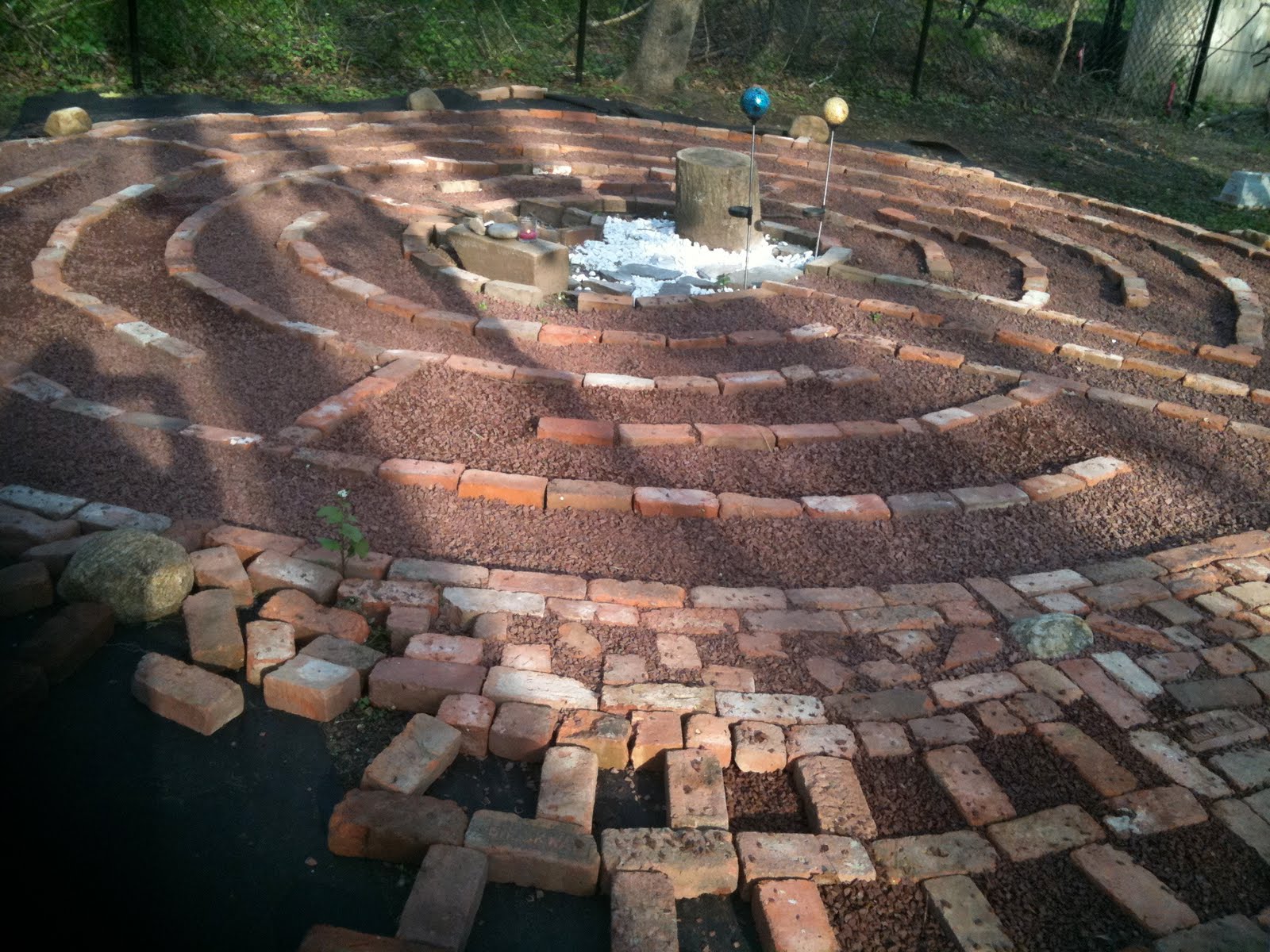 DIY Labyrinth Complete! Tobi Britton's Living Green