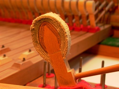 [web_klavier09--.jpg]