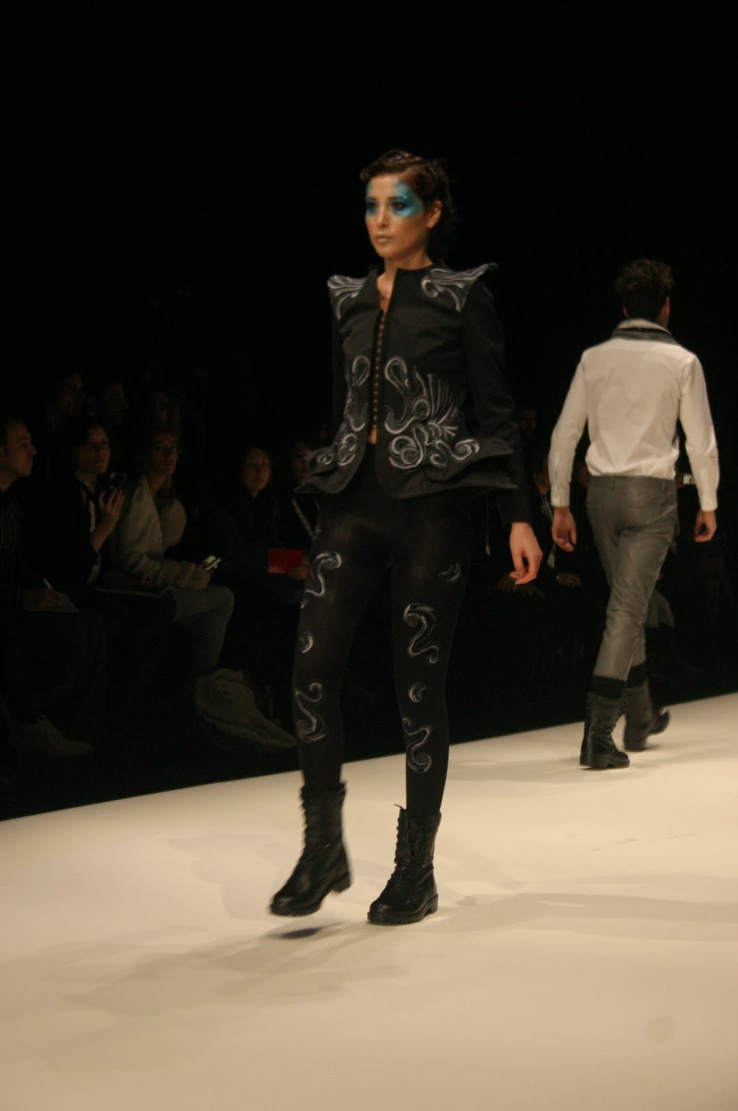 [ifw10.JPG]