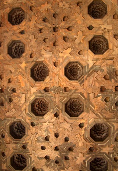[inlaid+wood+ceiling+at+alhmabra+#1.spain+sm.jpg]