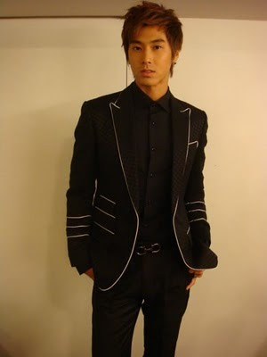 DBSK Nuotraukos - Page 12 Yunho