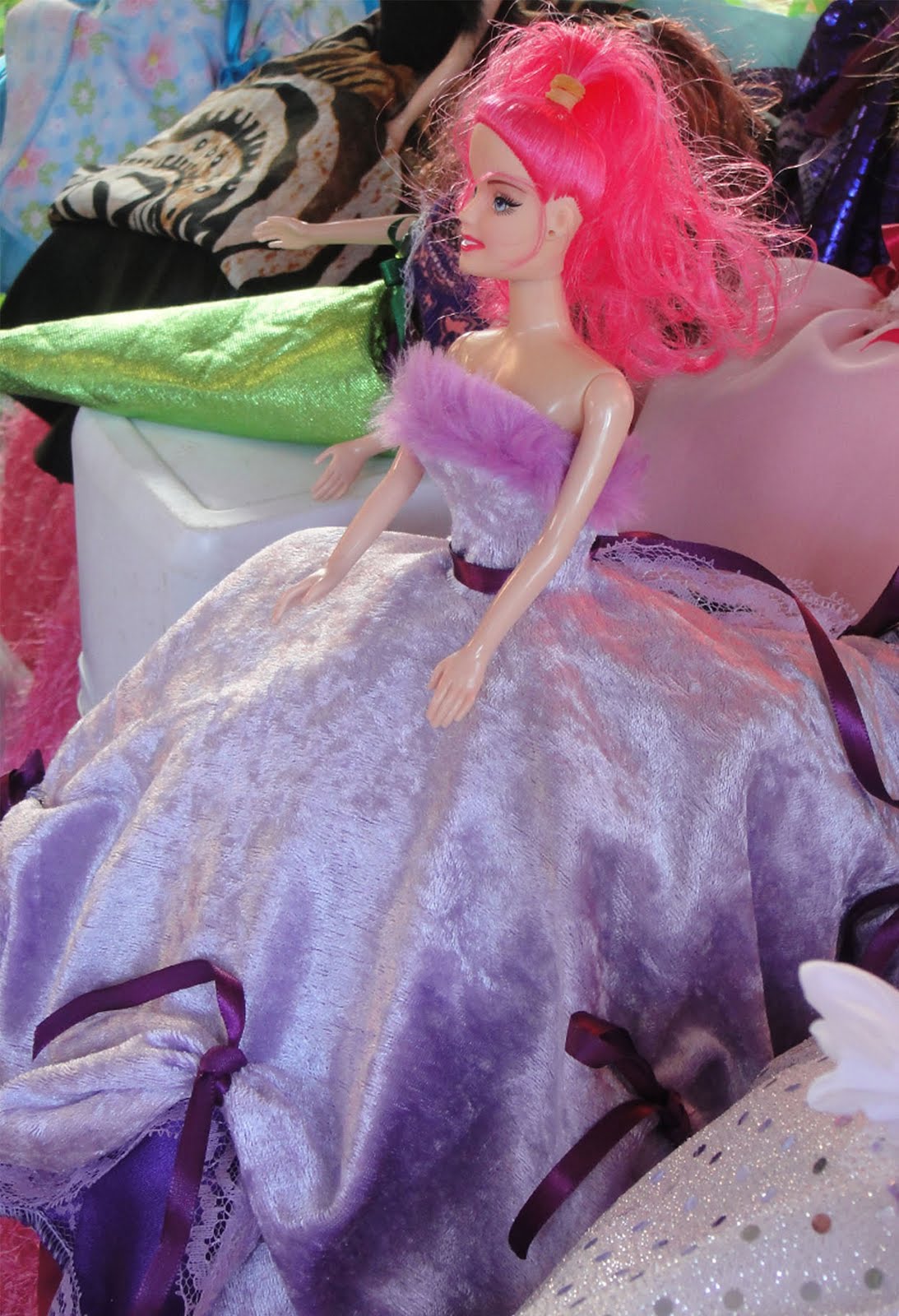[barbie2.jpg]