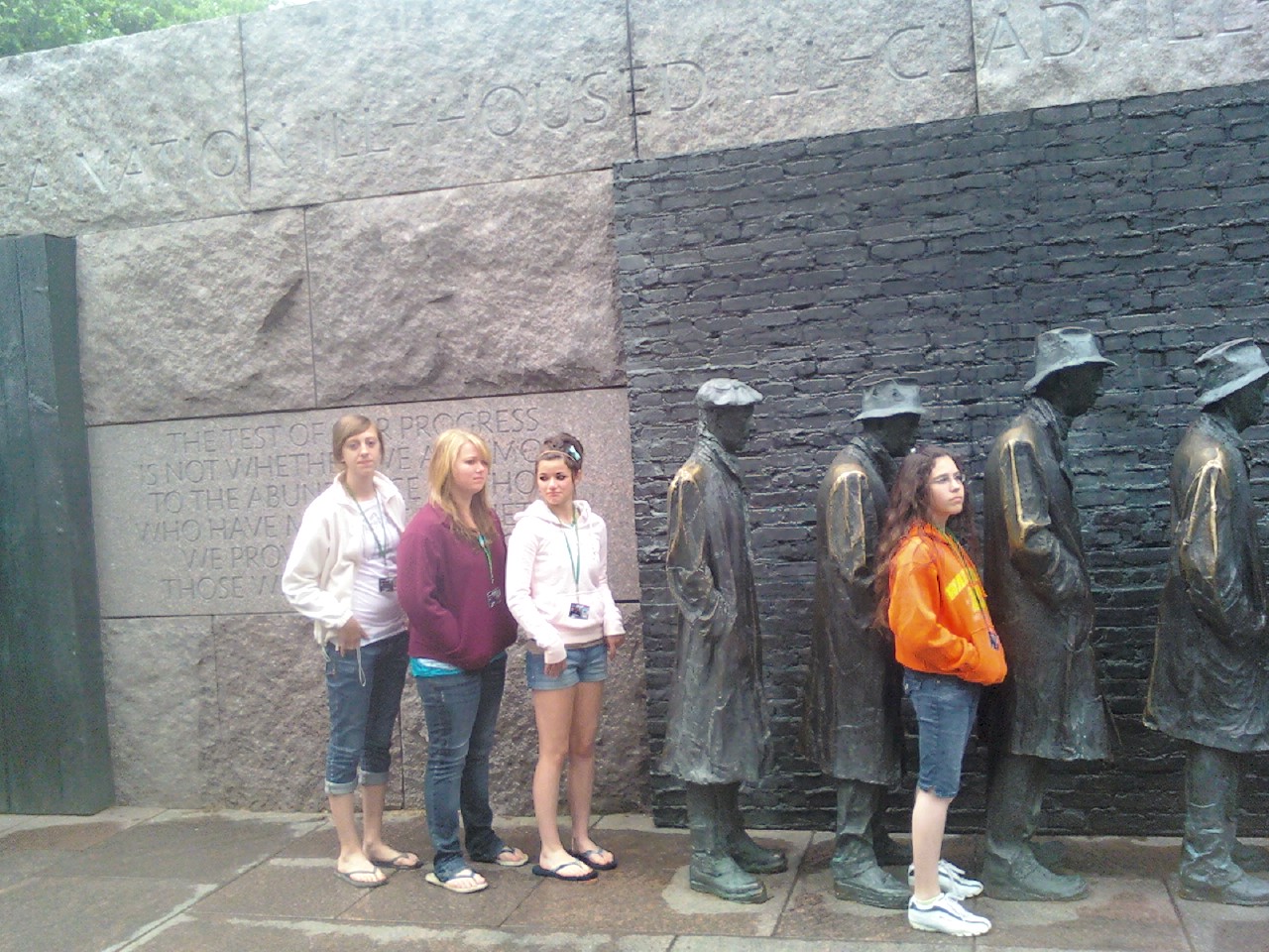 [FDR+Memorial+Bus+3]