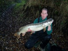 Wakefield Member Andy Naylor with a 21lb Pike