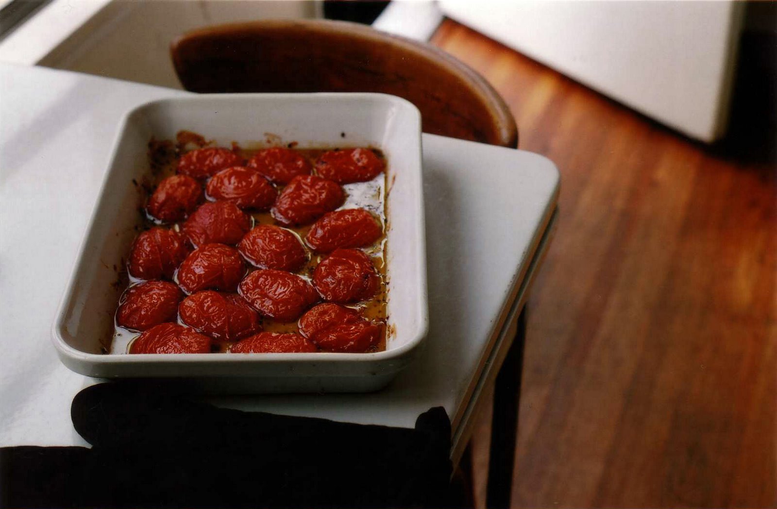 [tomatoesinpan-1.jpg]