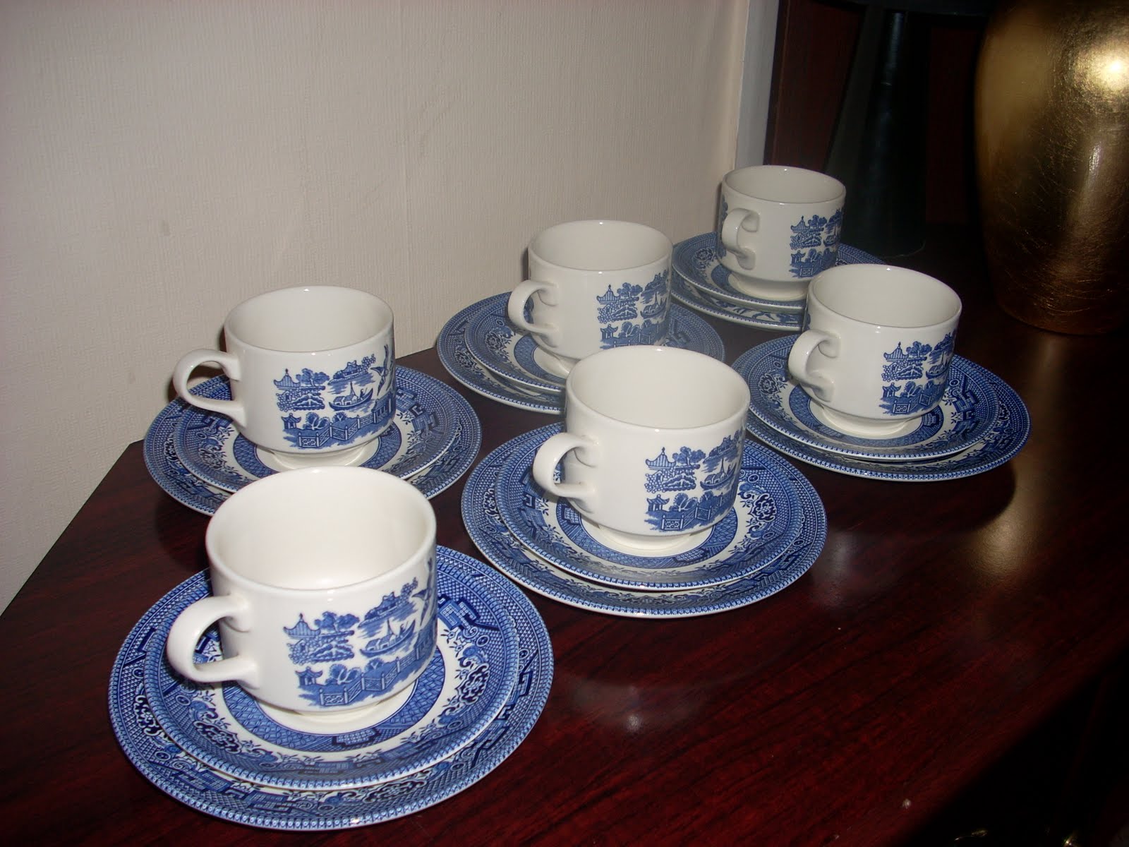 KoleksiBarangUK CHURCHILL POTTERY TEA SET made in England