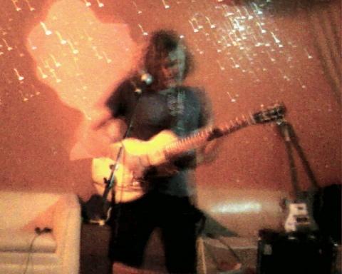 [gary_war_blurry_myspace_pic.jpg]