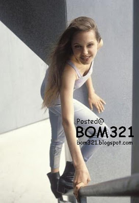 Gambar Angelina Jolie Young Kids