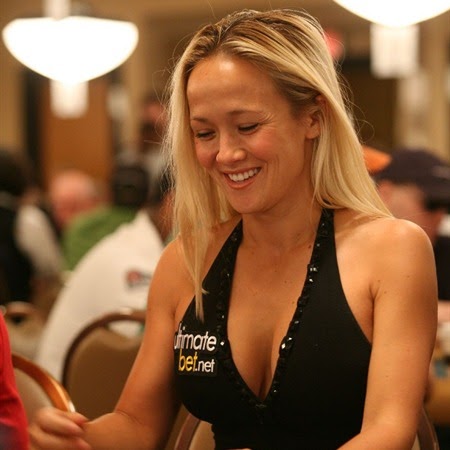 Celebrity Corner: Heidi Northcott: Jose Canseco stepping into MMA ring