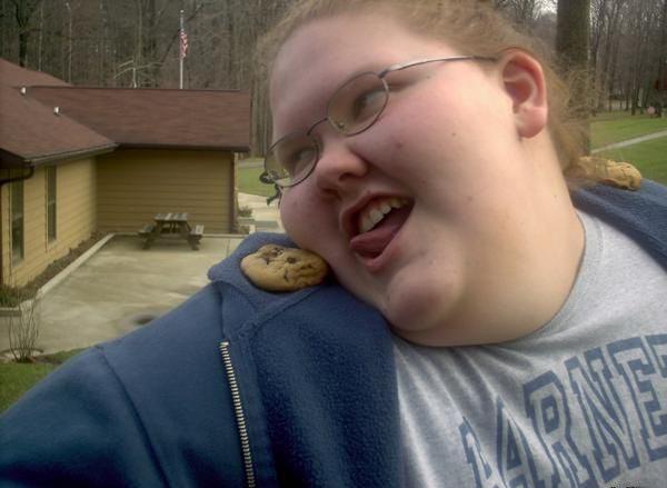 fat-girl-loves-cookies.jpg