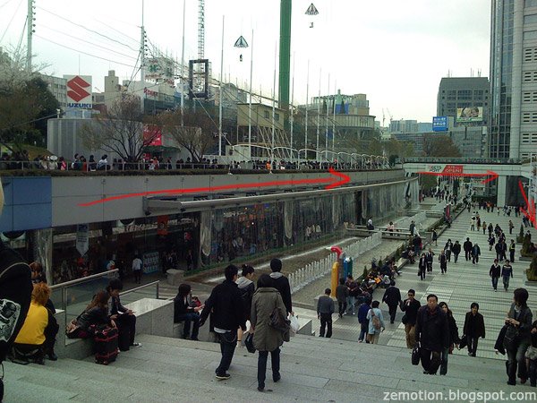 [x-japan-tokyo-dome-merchandise-queue3.jpg]