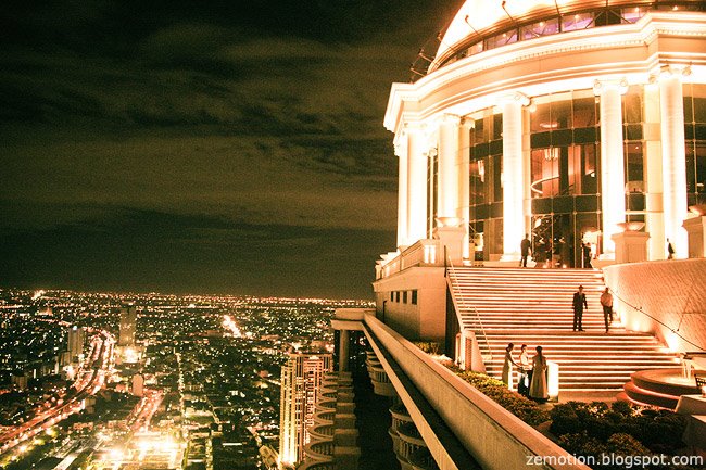 [nightview+from+lebua4.jpg]