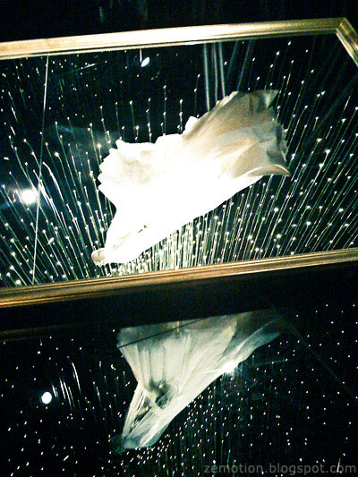 [christian_dior_and_chinese_artists_ucca6.jpg]