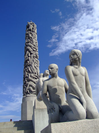[Vigeland_Monolith.jpg]