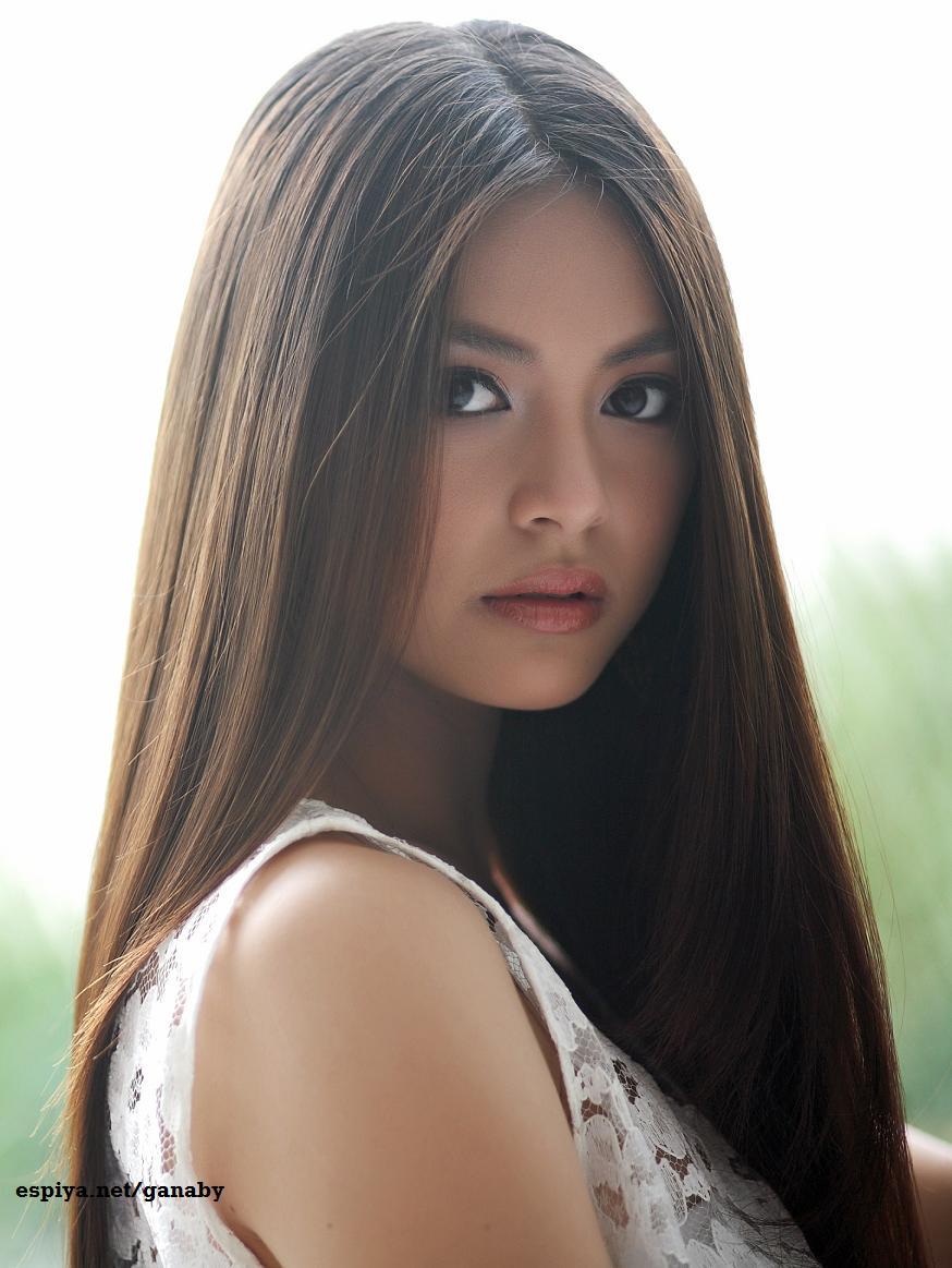 If you can't relate who Sam Pinto is, she's the girl from the Voice