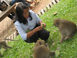 It's me fed the monkey in Watt Phnom