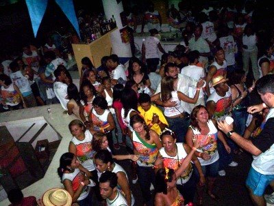 [8.TREM.MERCADO2.JPG]