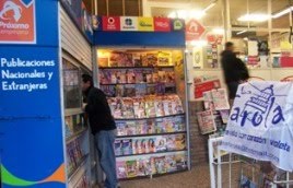 Kiosco Sposito en la entrada del Supermercado Disco