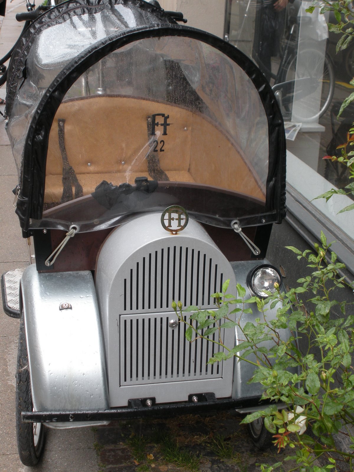 [DSCN1783.JPG]