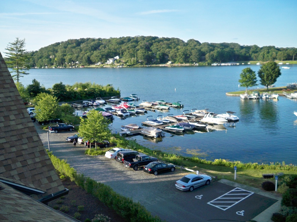 REAL DANBURY ESTATE Poet's Landing Exclusive Condos at Candlewood Lake