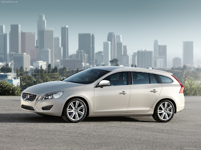Volvo-V60_2011_1280x960_wallpaper_04.jpg