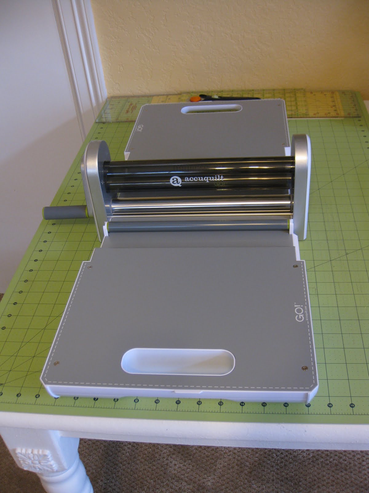 Millie's Quilting AccuQuilt Go Cutter Tutorial