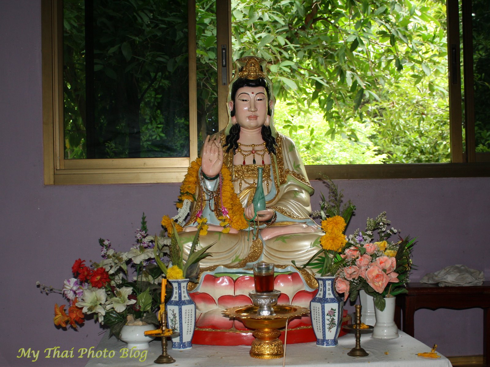 Kuan+Yin+or+Guan+Yin+Chinese+Buddhist+deity.JPG