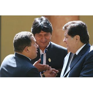 GRAN MOVILIZACIÓN EN RECHAZO AL MINISTRO FRANCOIS Chavez,%2BEvo,%2BAlan%2BGarcia