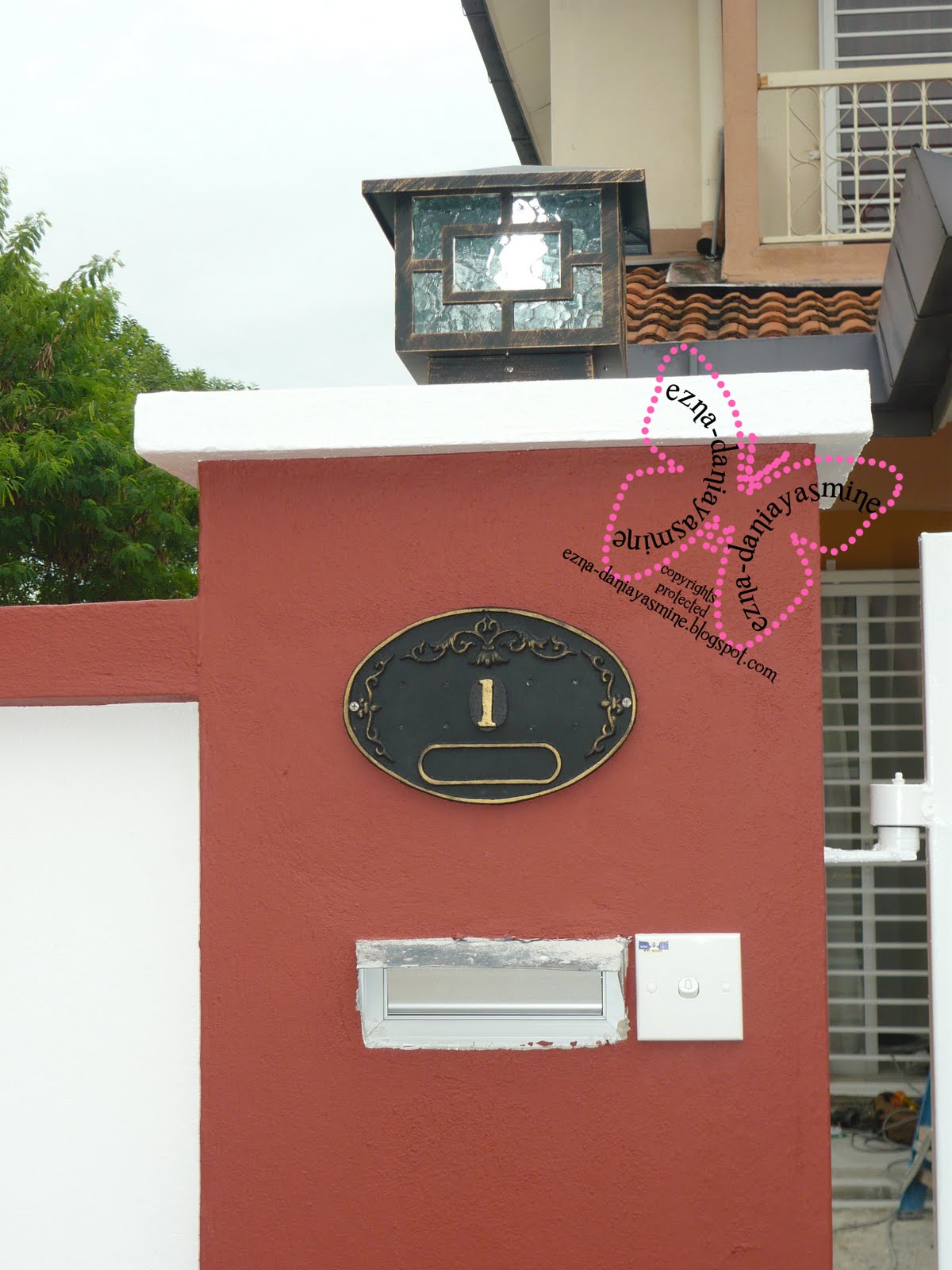 My Small World Lampu pagar