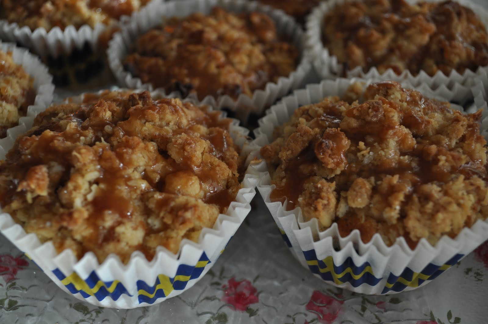 Olga's Cakes Leilas äppel och kanelmuffins med crumble