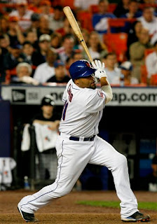 Ramon Castro comes through in the clutch