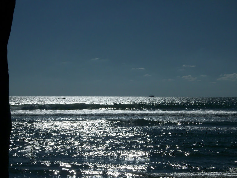 Atardecer a la orilla del Oceano Pacífico