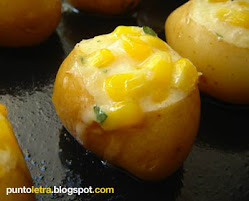 Papines con relleno de crema de choclo