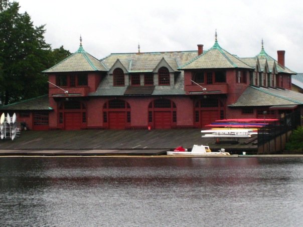[boathouse.jpg]