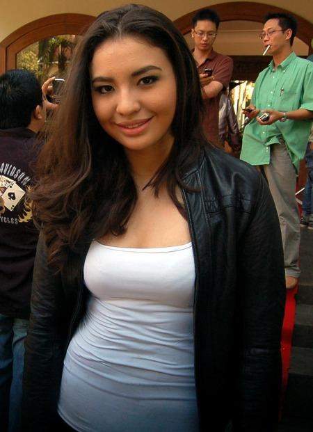 yahooo manohara odelia pinot yahooo manohara odelia pinot